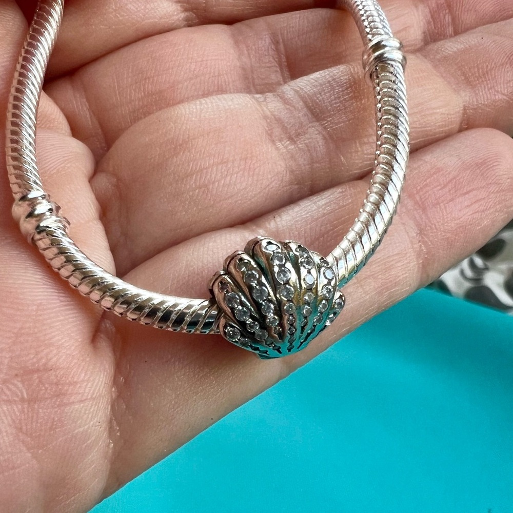 Seashell Charm - Picture 9 of 12